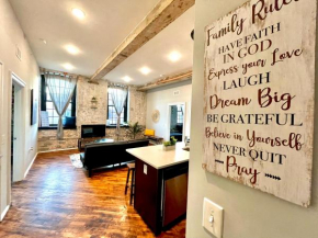 Beautiful Rustic Loft. Minutes From PHL Airport, Philadelphia
